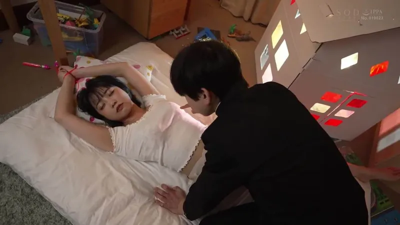 Trả thù anh trai thường xuyên bắt nạt bằng cách địt bồ anh ấy